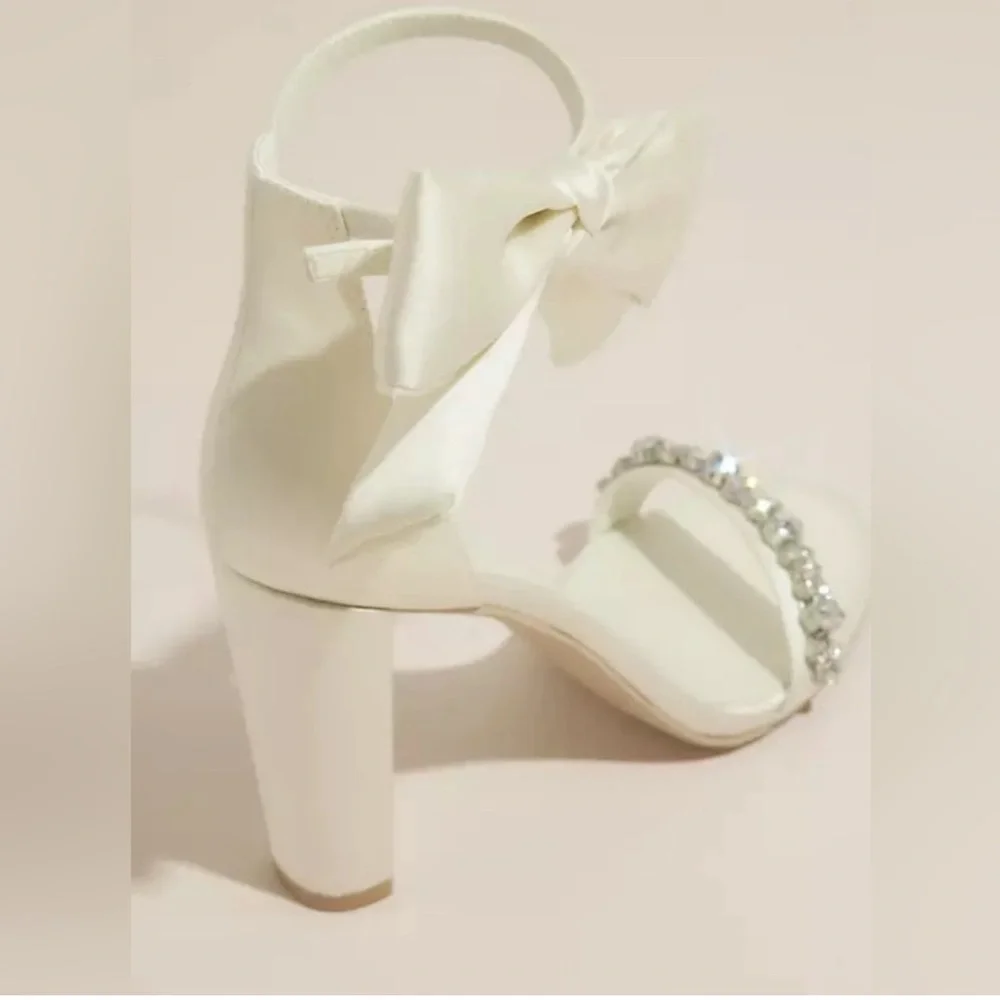 Oleg Cassini Melanie Crystal Strap Heels Sandals Size 7 NEW - Picture 6 of 10